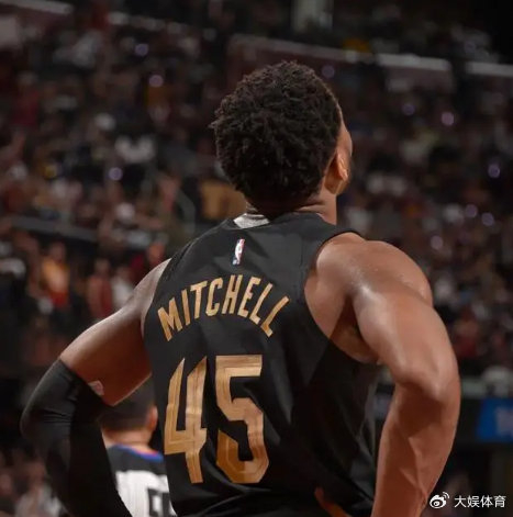 亚博体育登录入口-米切尔下半场拿39分创NBA纪录，这支骑士队依旧有望冲击总冠军|多诺万-米切尔|克利夫兰骑士队|多诺万·米切尔|哈里森-巴恩斯|联盟_新浪新闻