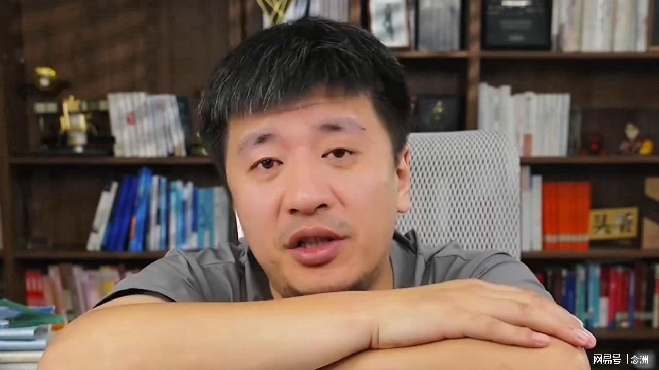亚博体育登录入口-张雪峰一生挚爱国足：想当国脚夺世界杯 国足若进决赛愿死在现场